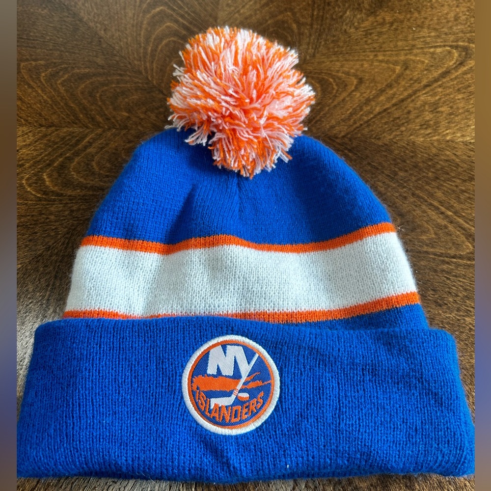 Old Time Hockey New York Islanders Logo Adult Winter Hat NHL Knit Blue Orange